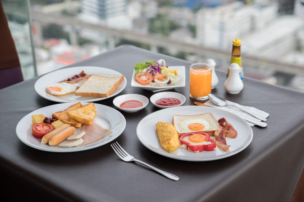 Baiyoke Hotel 3*