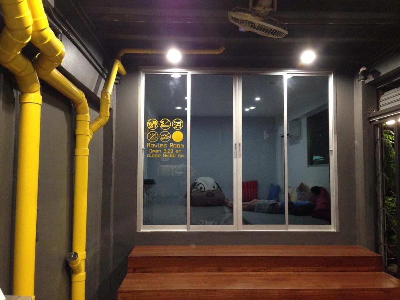 Cubic Hostel Bangkok