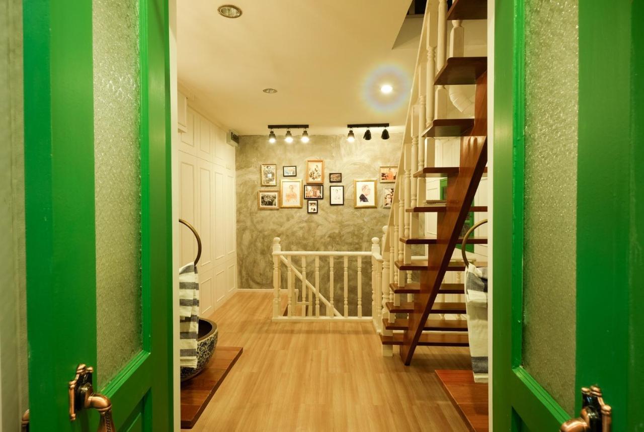 Ratana Boutique Hostel