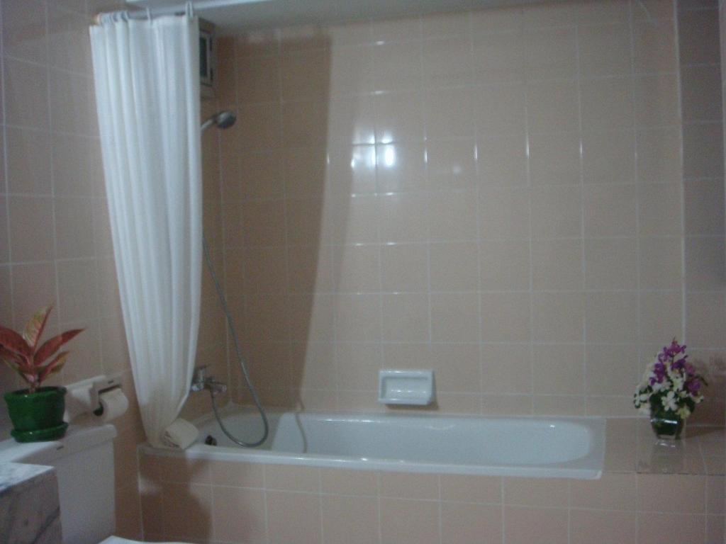 White Orchid Hotel 3*