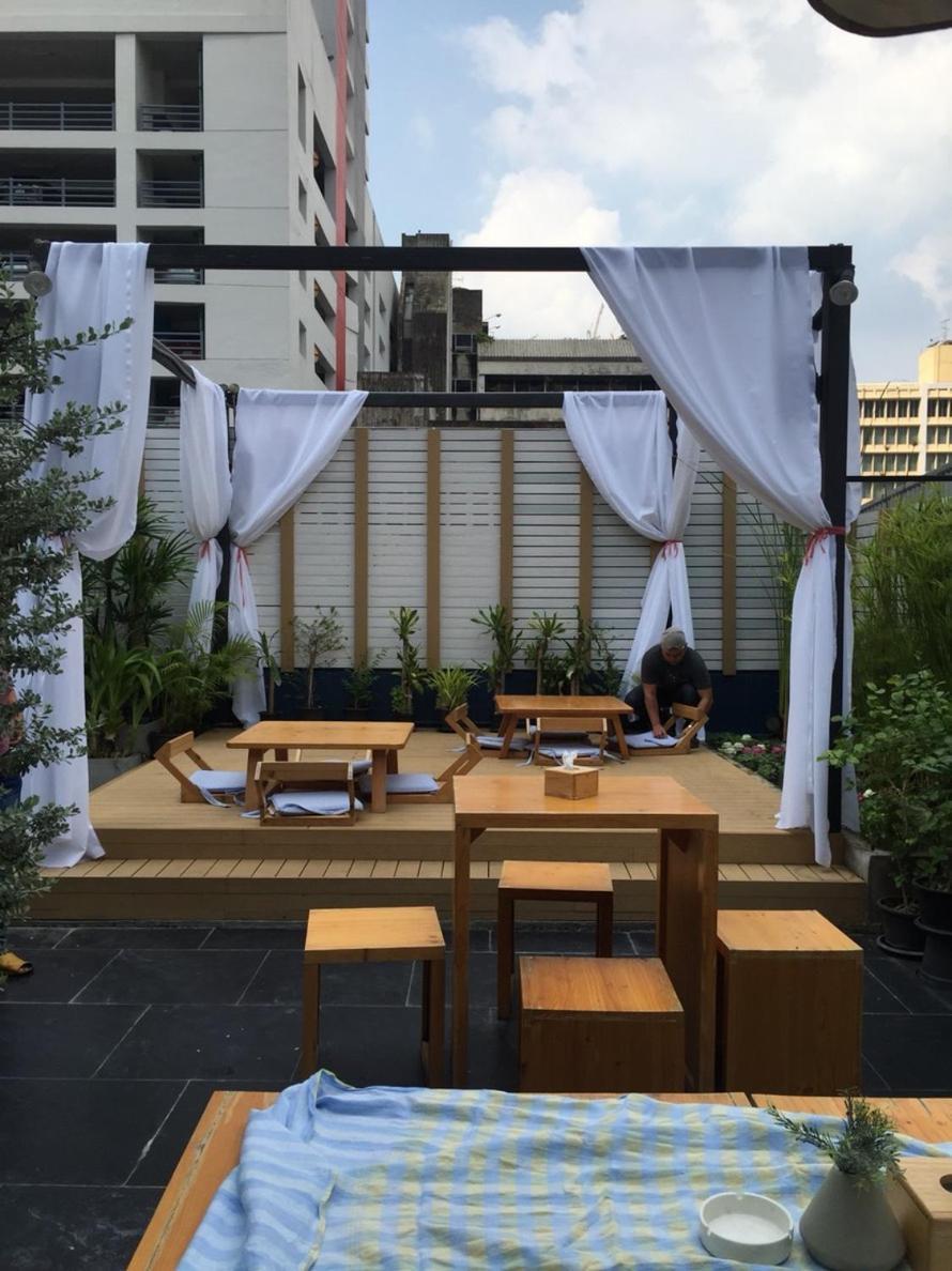 Kinnon Deluxe Coworking Cafe Hostel
