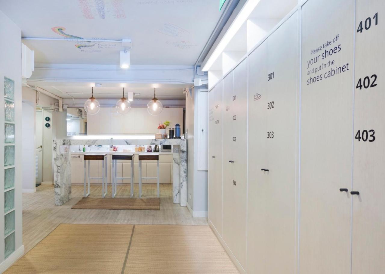 Kinnon Deluxe Coworking Cafe Bangkok