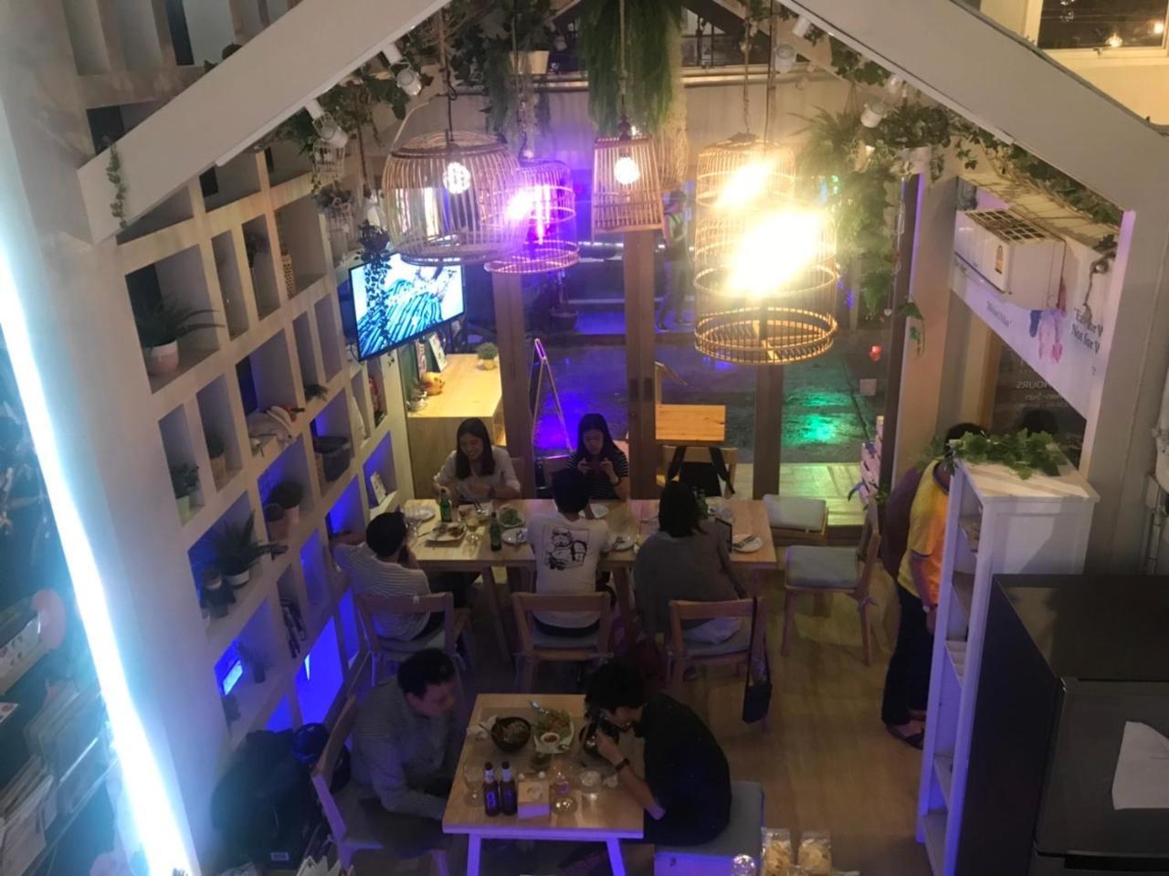 Kinnon Deluxe Coworking Cafe *