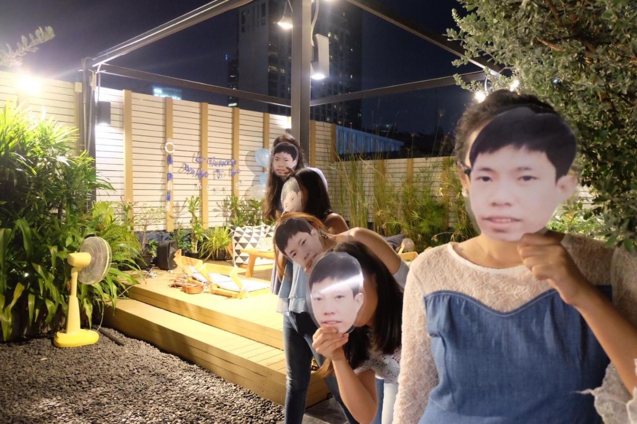 Kinnon Deluxe Coworking Cafe Bangkok