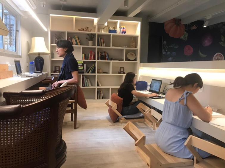 Kinnon Deluxe Coworking Cafe Hostel *