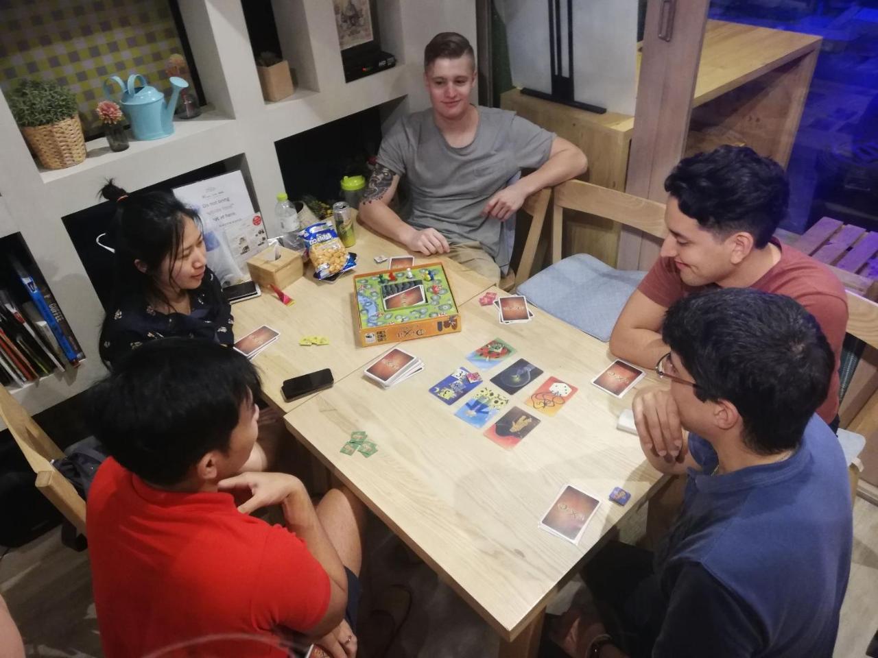 Kinnon Deluxe Coworking Cafe Hostel