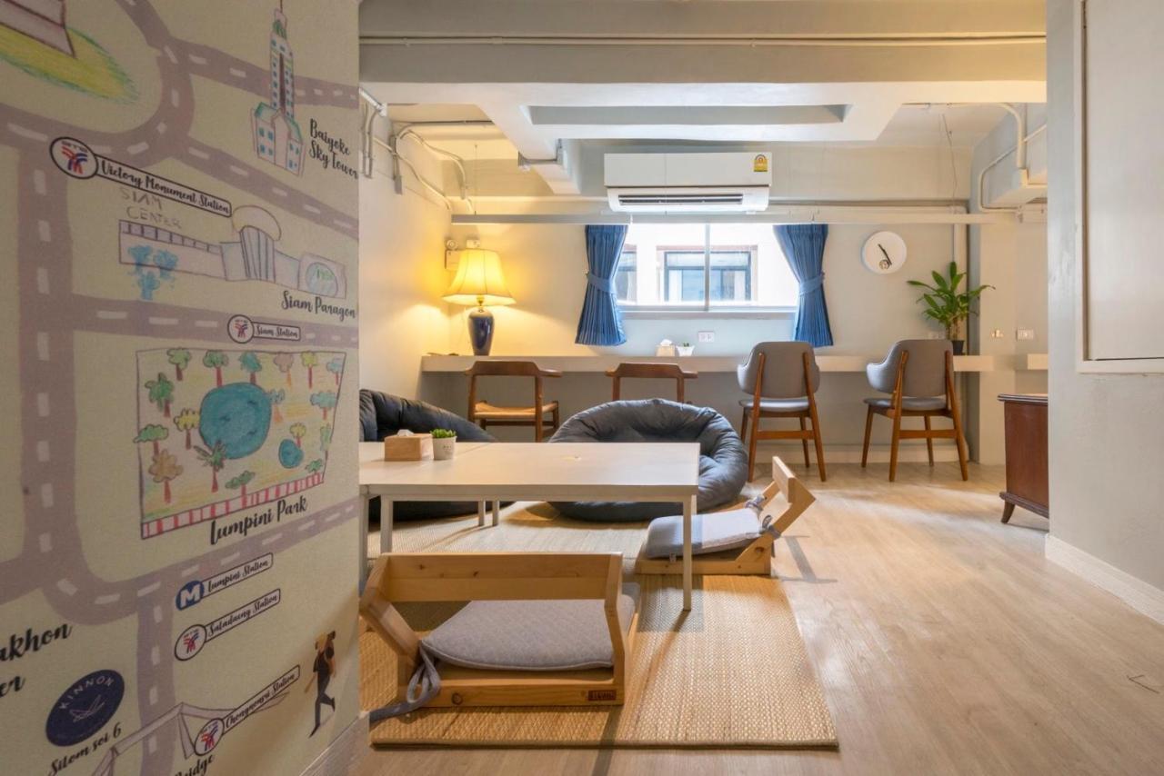 Kinnon Deluxe Coworking Cafe Hostel Bangkok