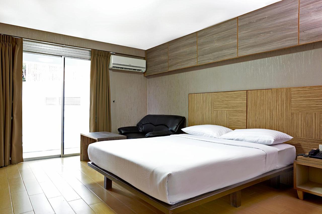 Watana Hotel Bangkok