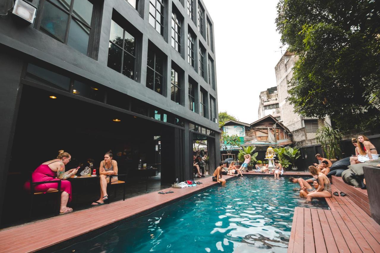 Bed Station Khaosan Hostel *
