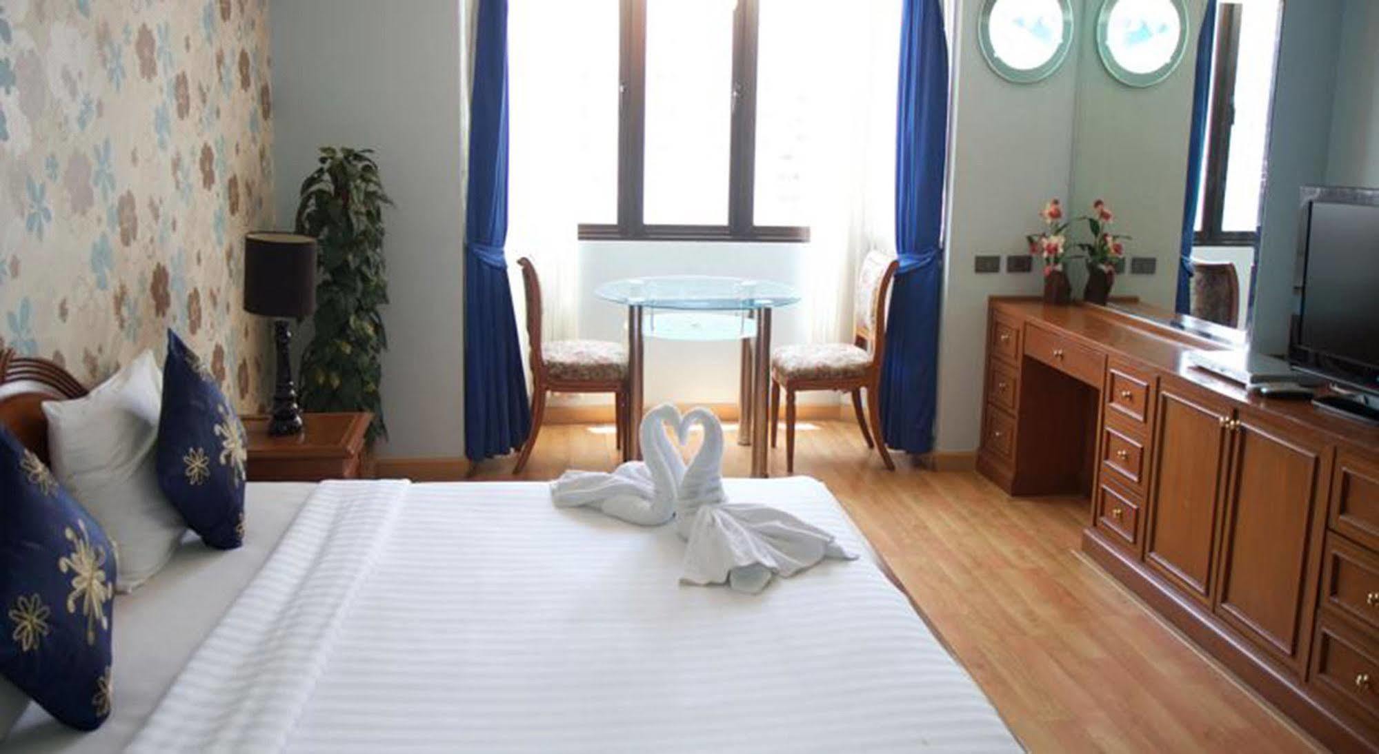 Hotel Omni Tower Syncate Suites 4*