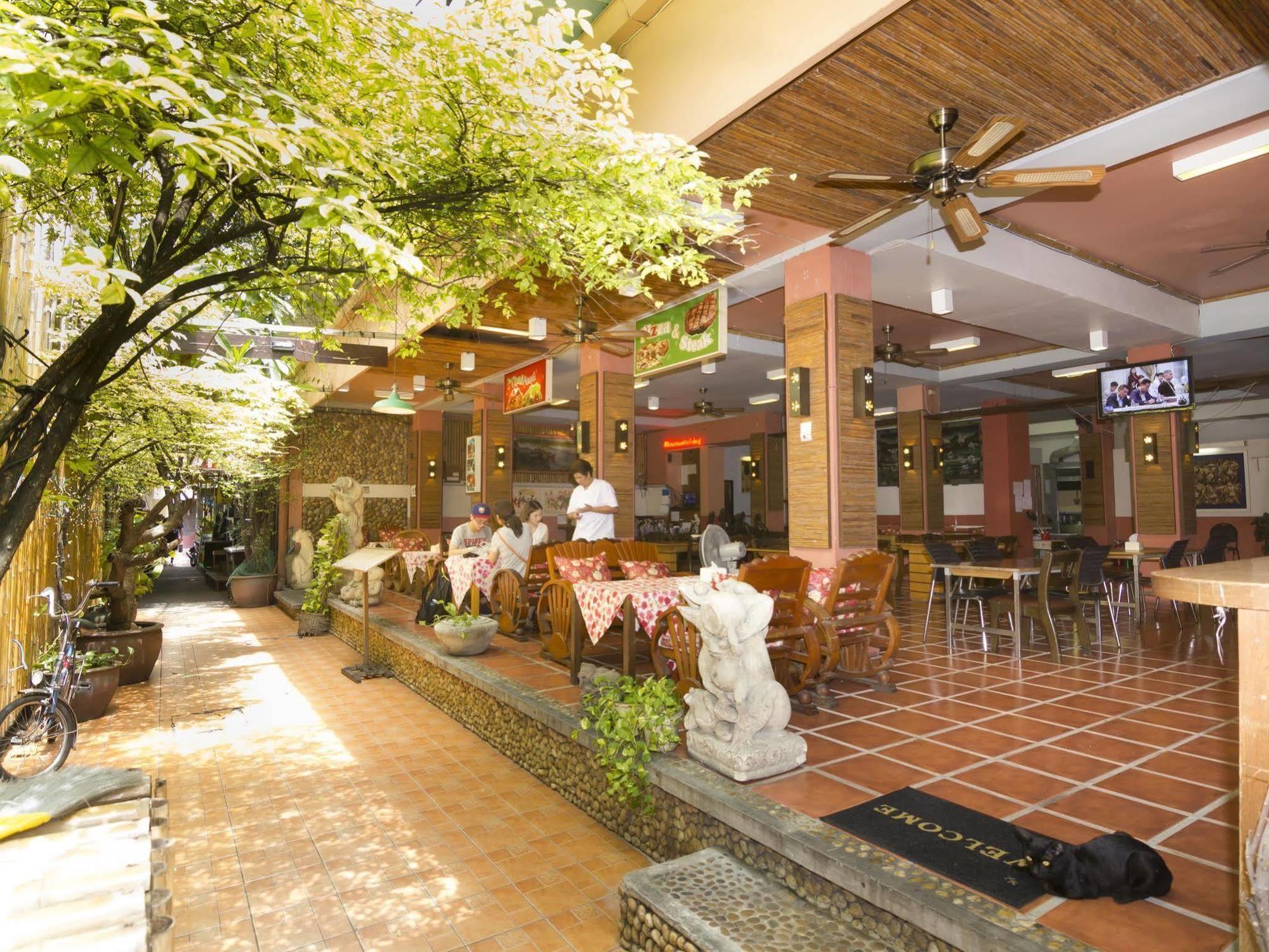 Khaosan Hotel