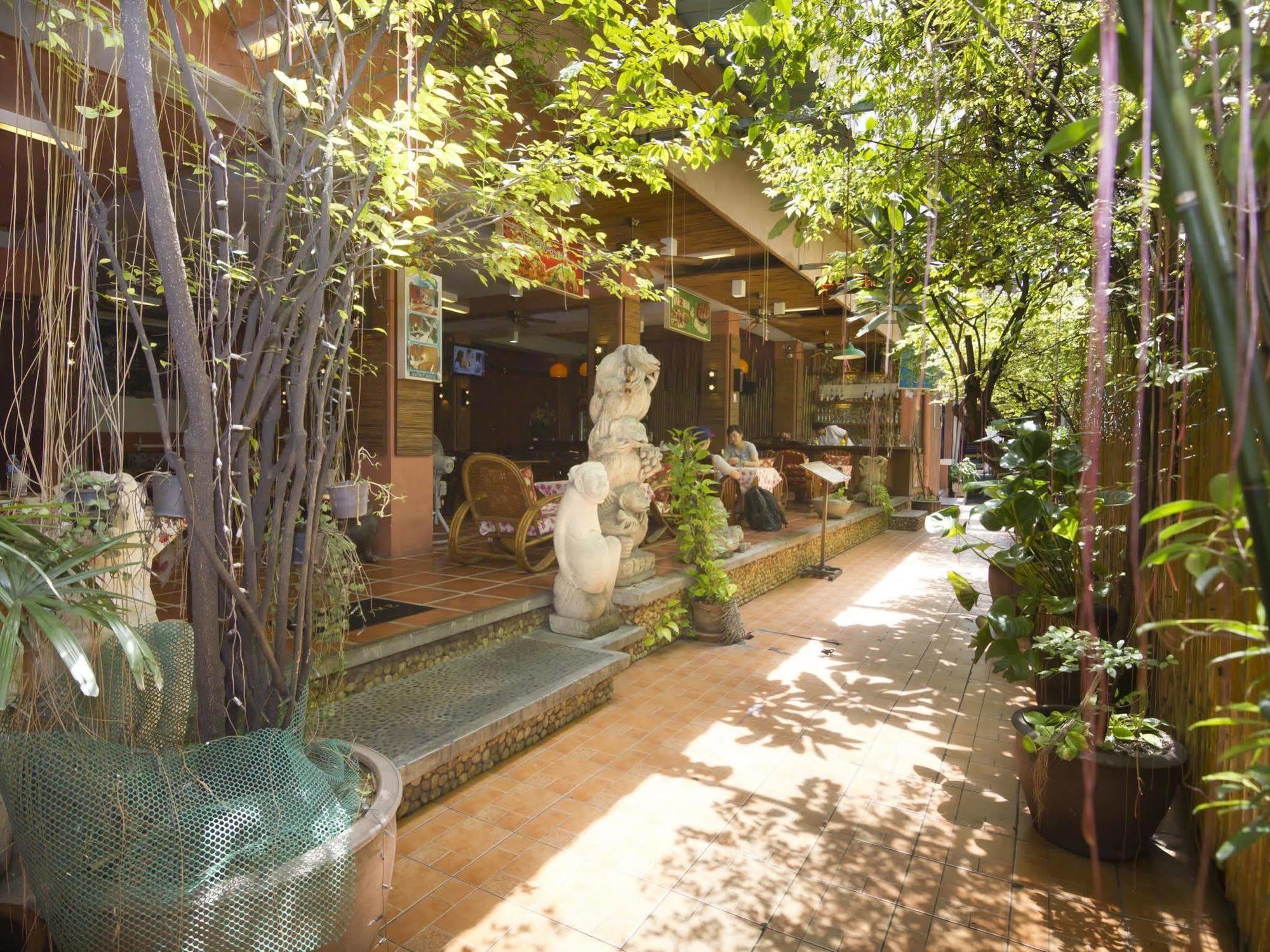 Khaosan Hotel