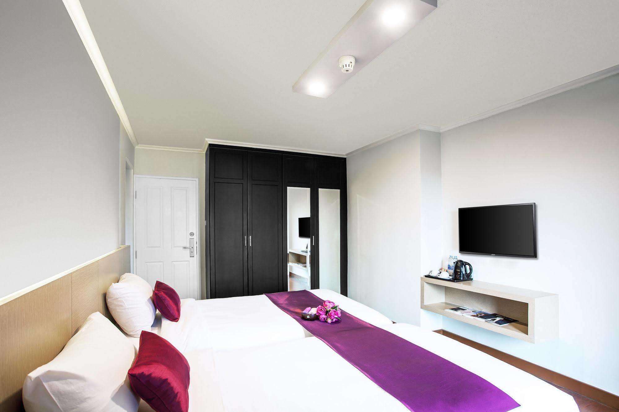 Hotel The Step Sathon
