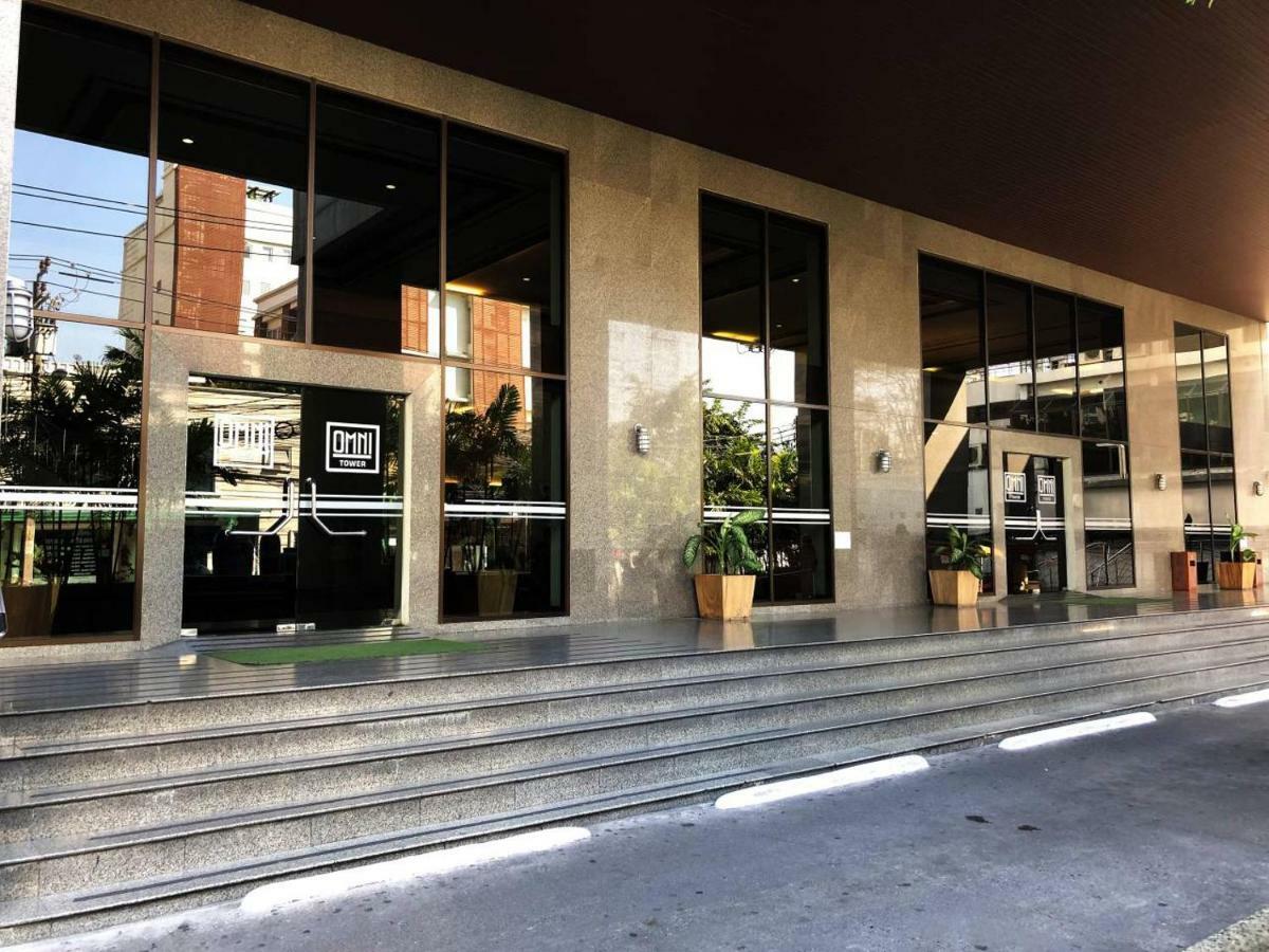 Omni Towers - Large 1 Bedroom Soi Nana *