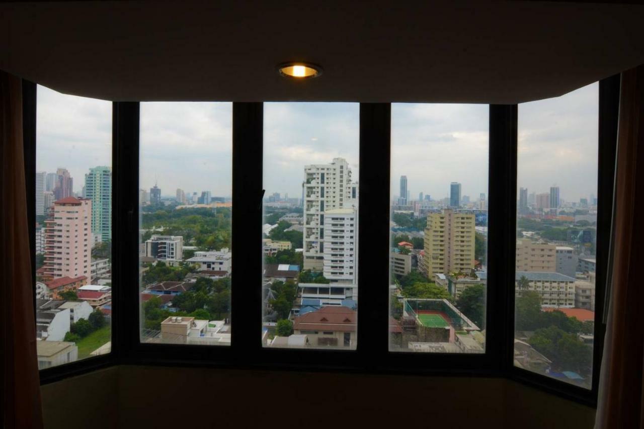 Apartment Omni Towers - Large 1 Bedroom Soi Nana Bangkok