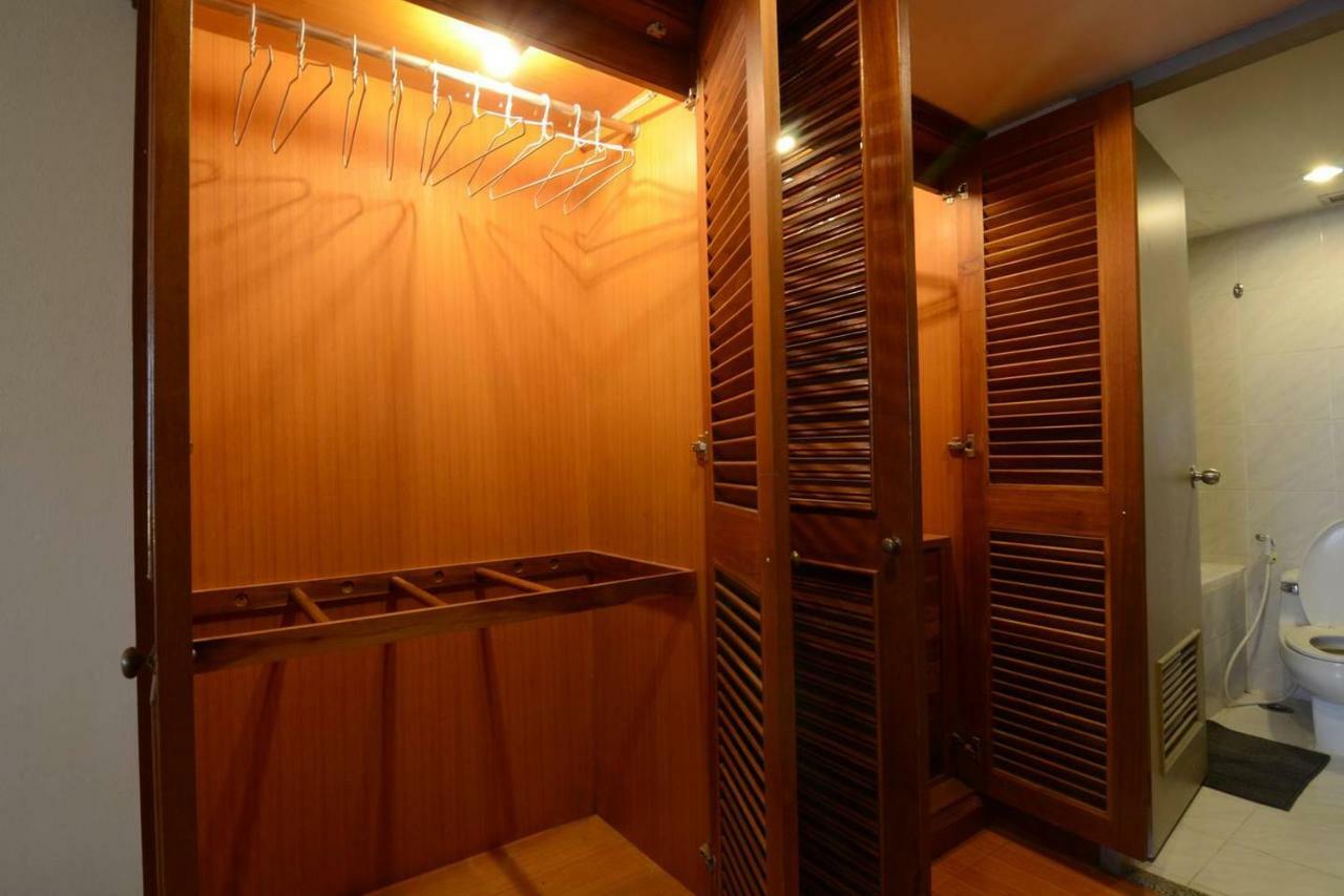Omni Towers - Large 1 Bedroom Soi Nana * Bangkok