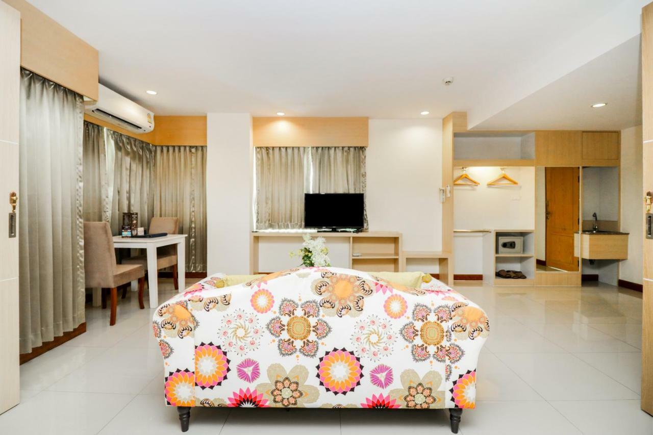 Hotel Oyo 234 Tara Grande & Spa Bangkok