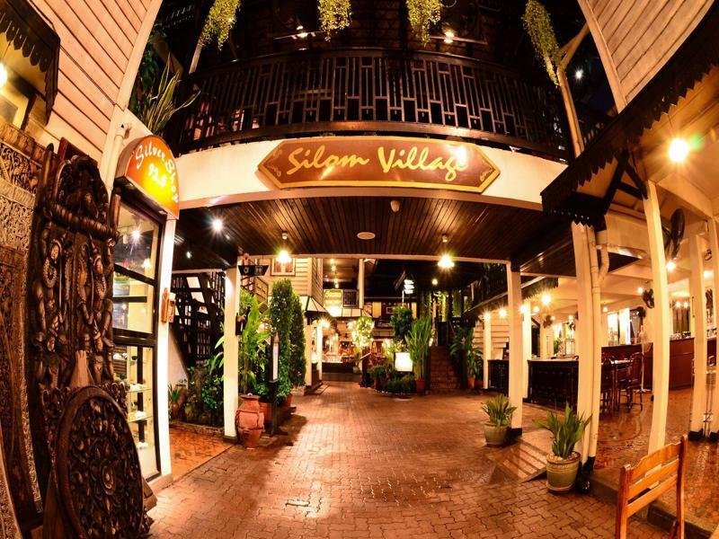 Silom Village Hotel Banguecoque