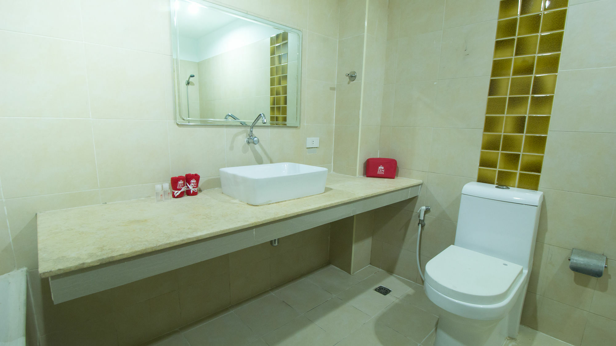 Hotel Zen Surasak 1 Bangkok