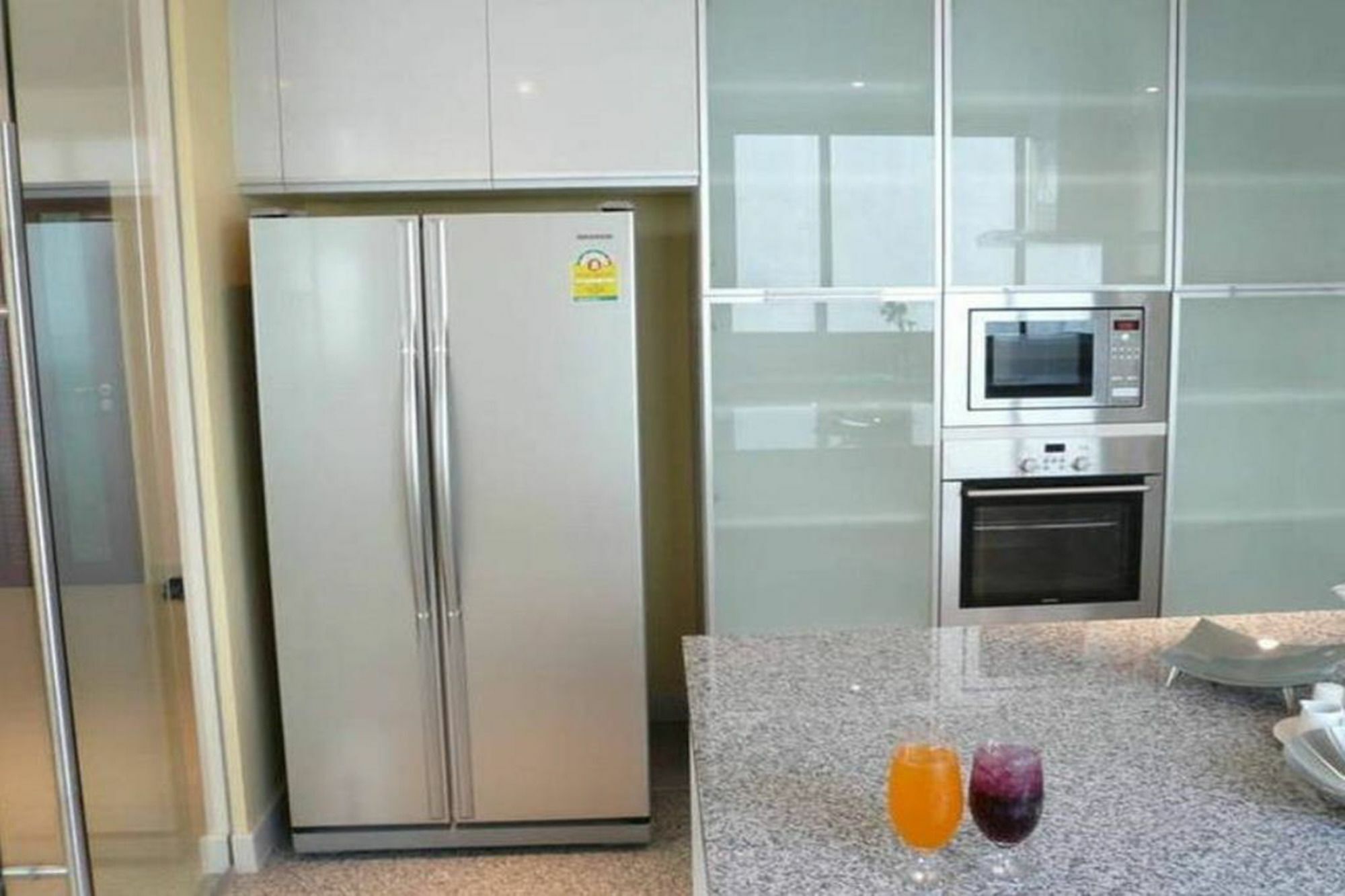 Seven Place Executive Residences Aparthotel 3*