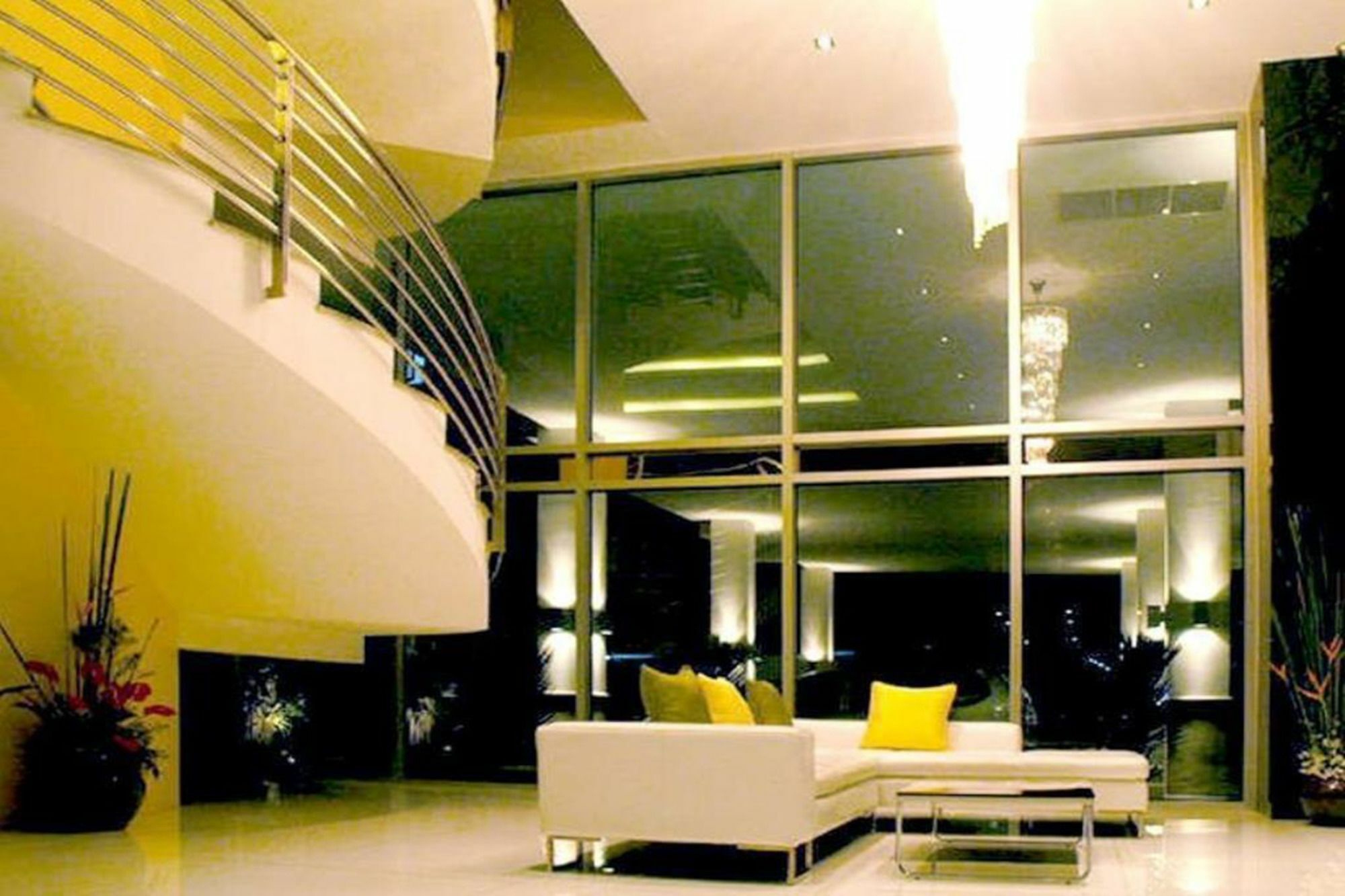Seven Place Executive Residences 3* Bangkok