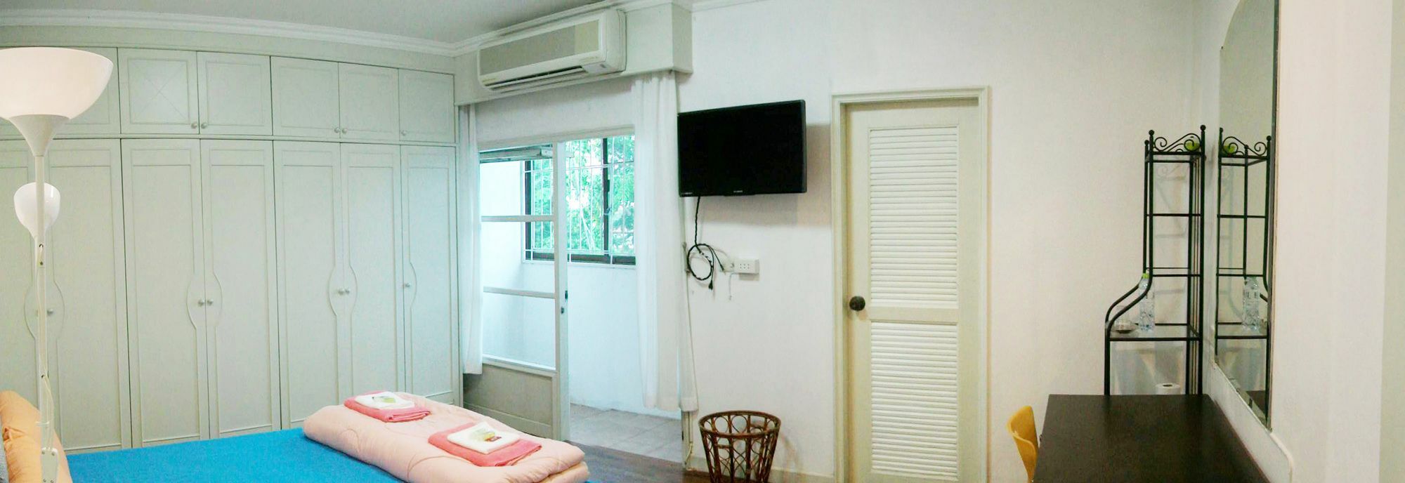 Ferienhaus A Joy House - Kaset Nawamin Bangkok
