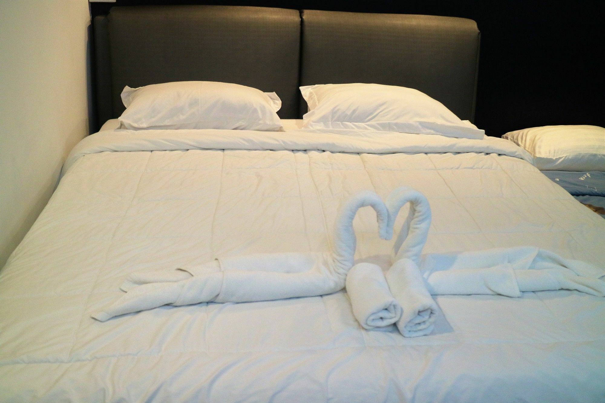 Hotel By Court