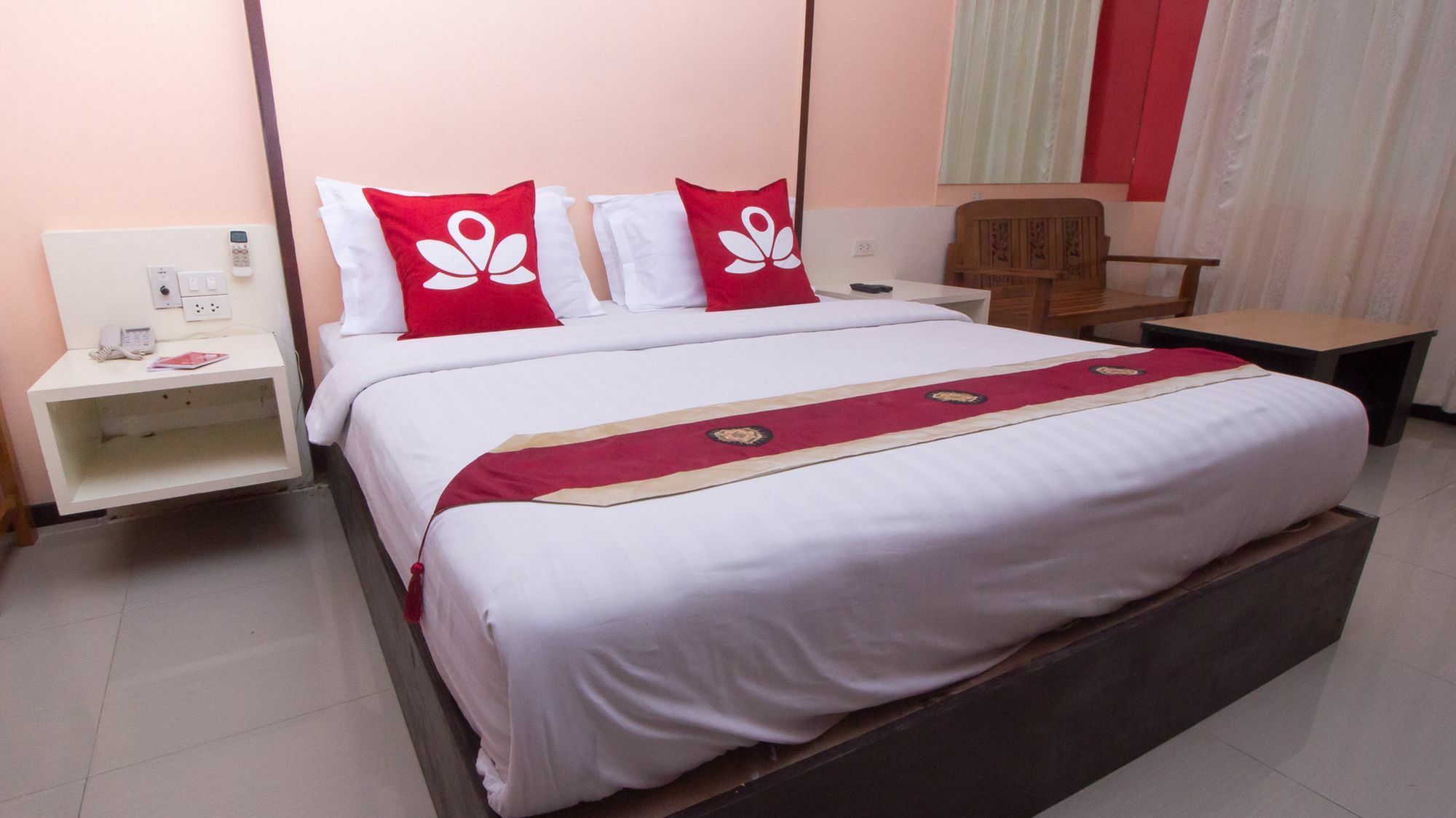 Hotel Zen Surasak 1 Bangkok