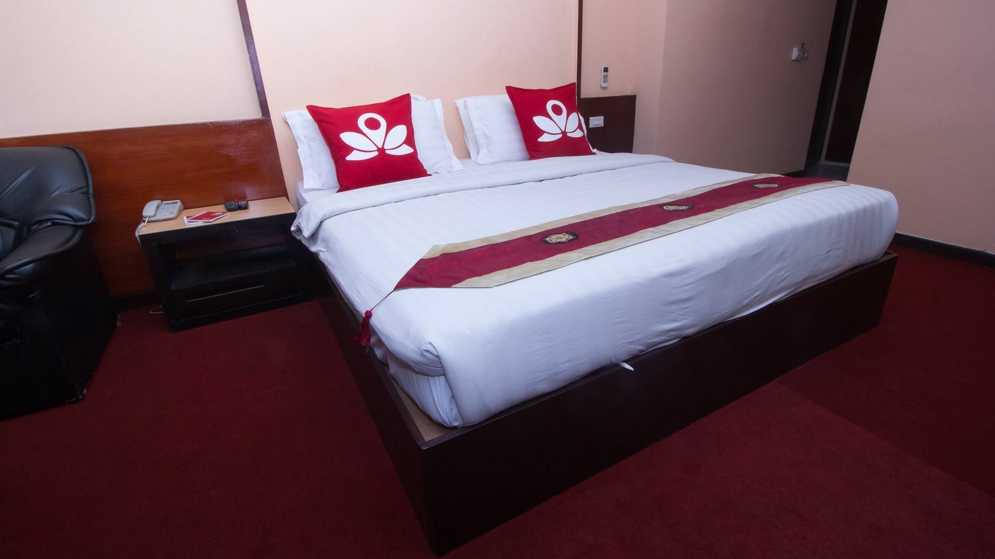 Hotel Zen Surasak 1 Bangkok