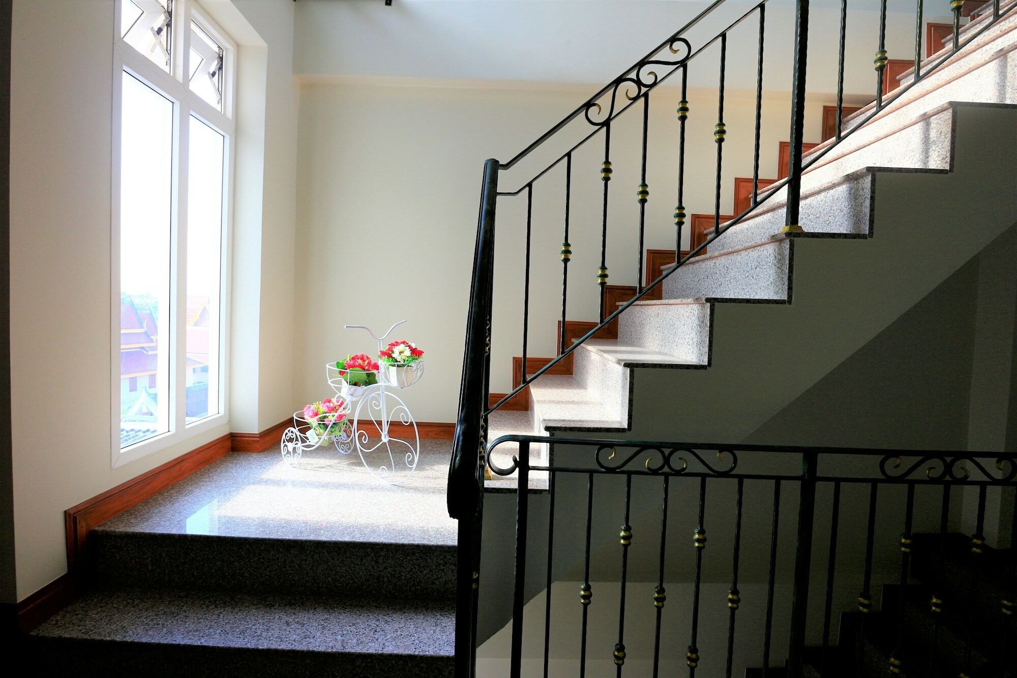 Royale 8 Guest house Bangkok