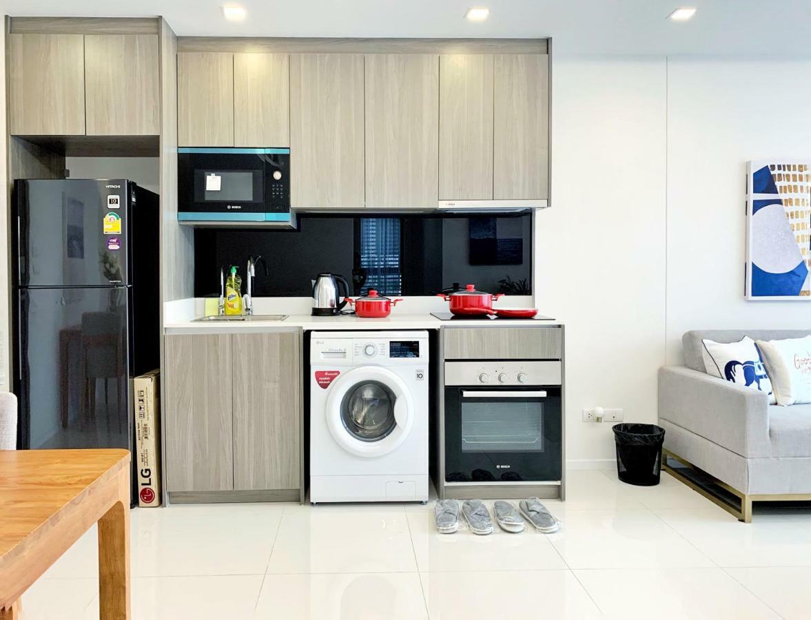 Sukhumvit Asok Modern Apartment Bangkok