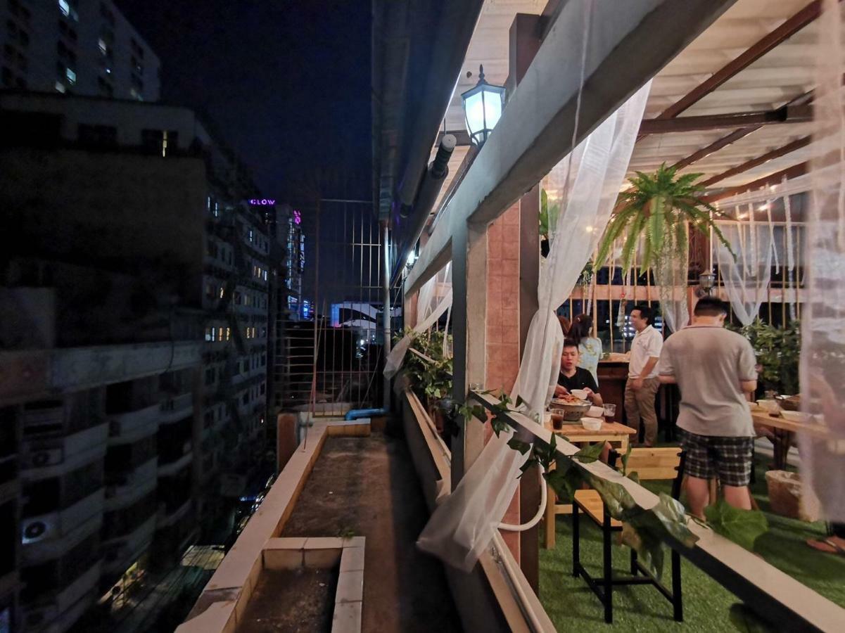 White House Asrama Bangkok