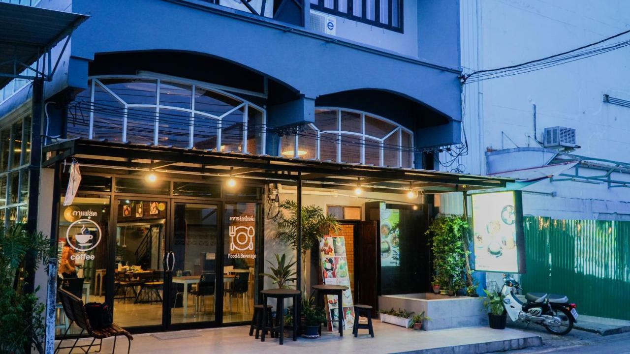 Nara Cafe And Hostel