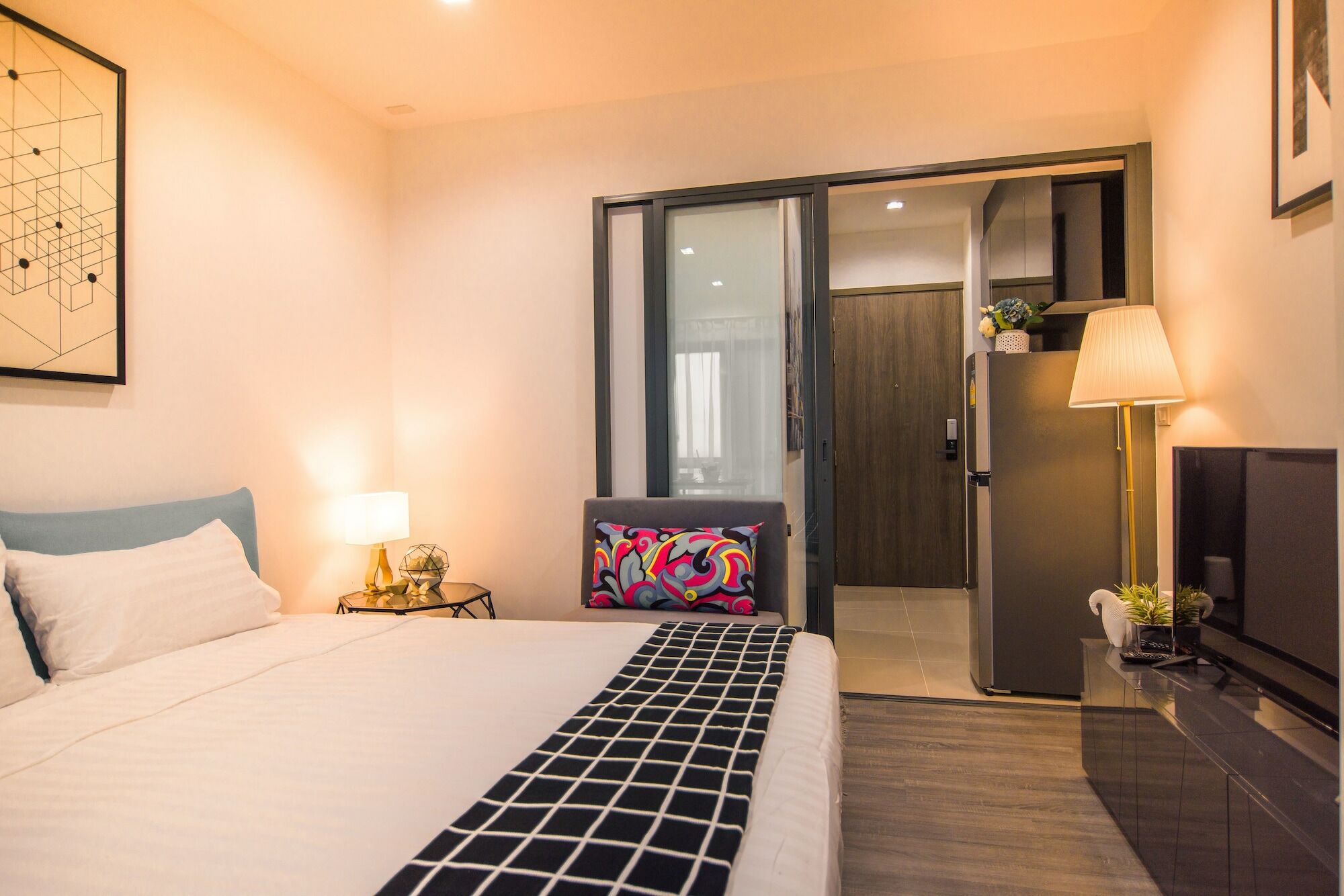 Roomme Hospitality The Rich Branch Hotel Bangkok