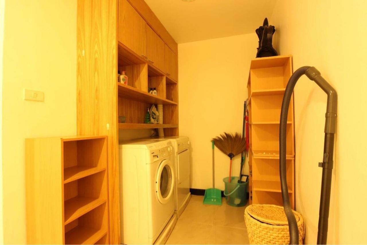 Serena Sathorn Apartment *