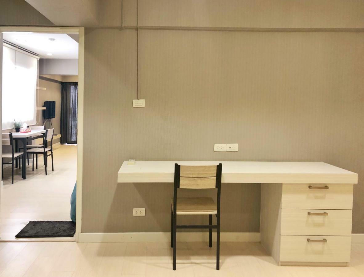 Juladis Tower By Janya Apartment Bangkok