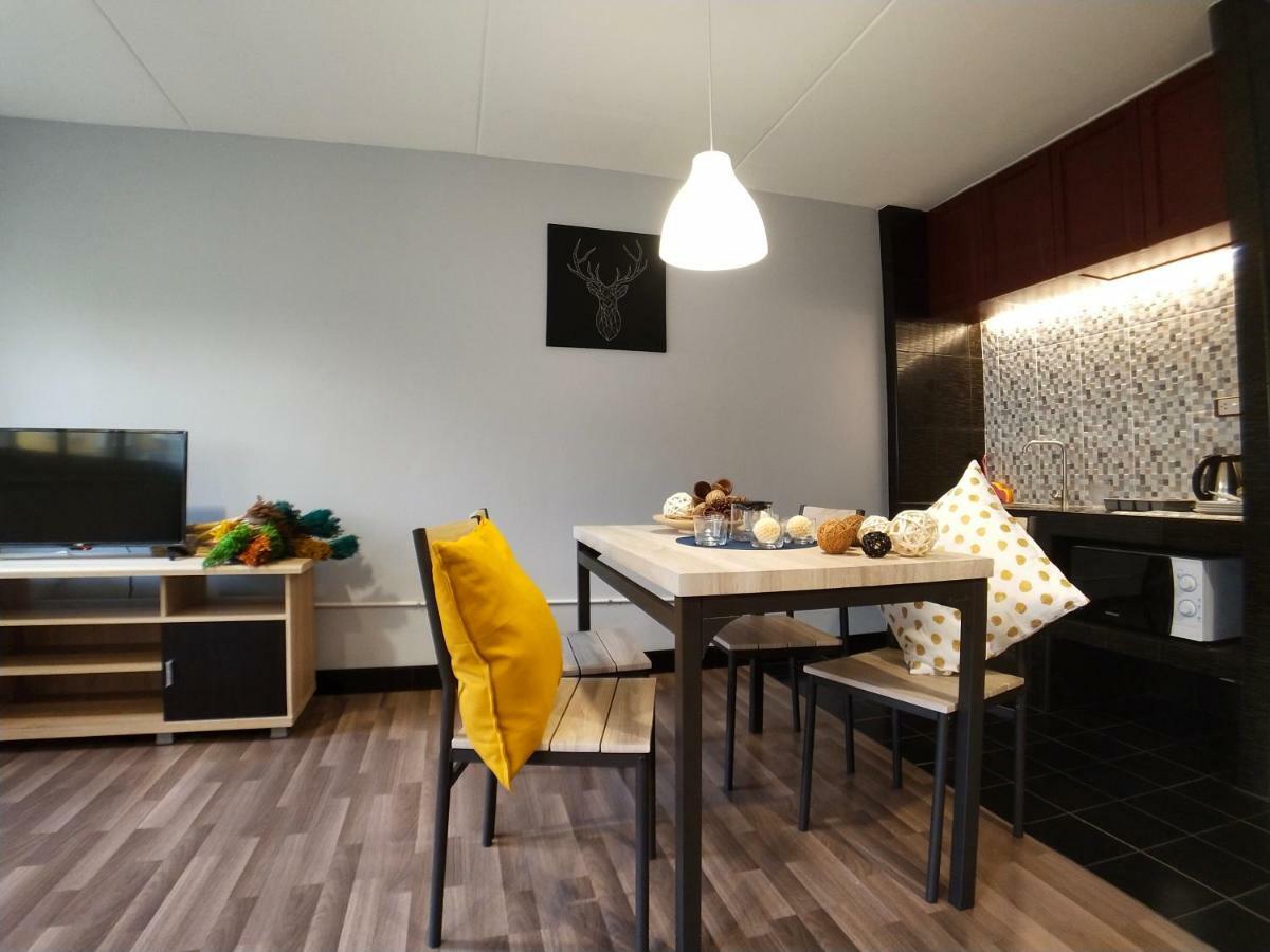 Homestay Impact Popular Comdominium Bangkok