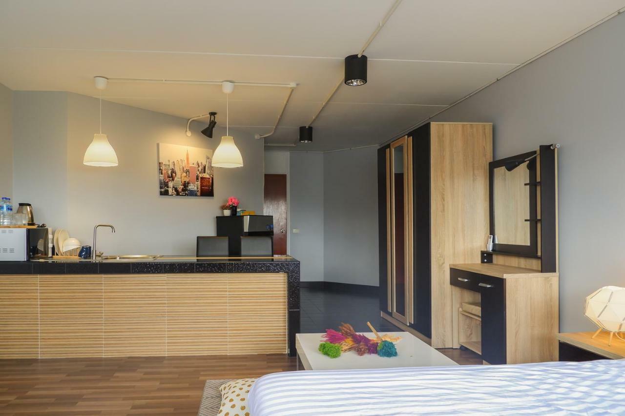 Impact Popular Comdominium Homestay Bangkok