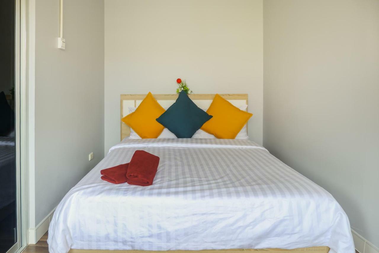 Impact Popular Comdominium Homestay *