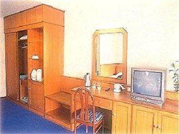 Hotel New Empire 3*