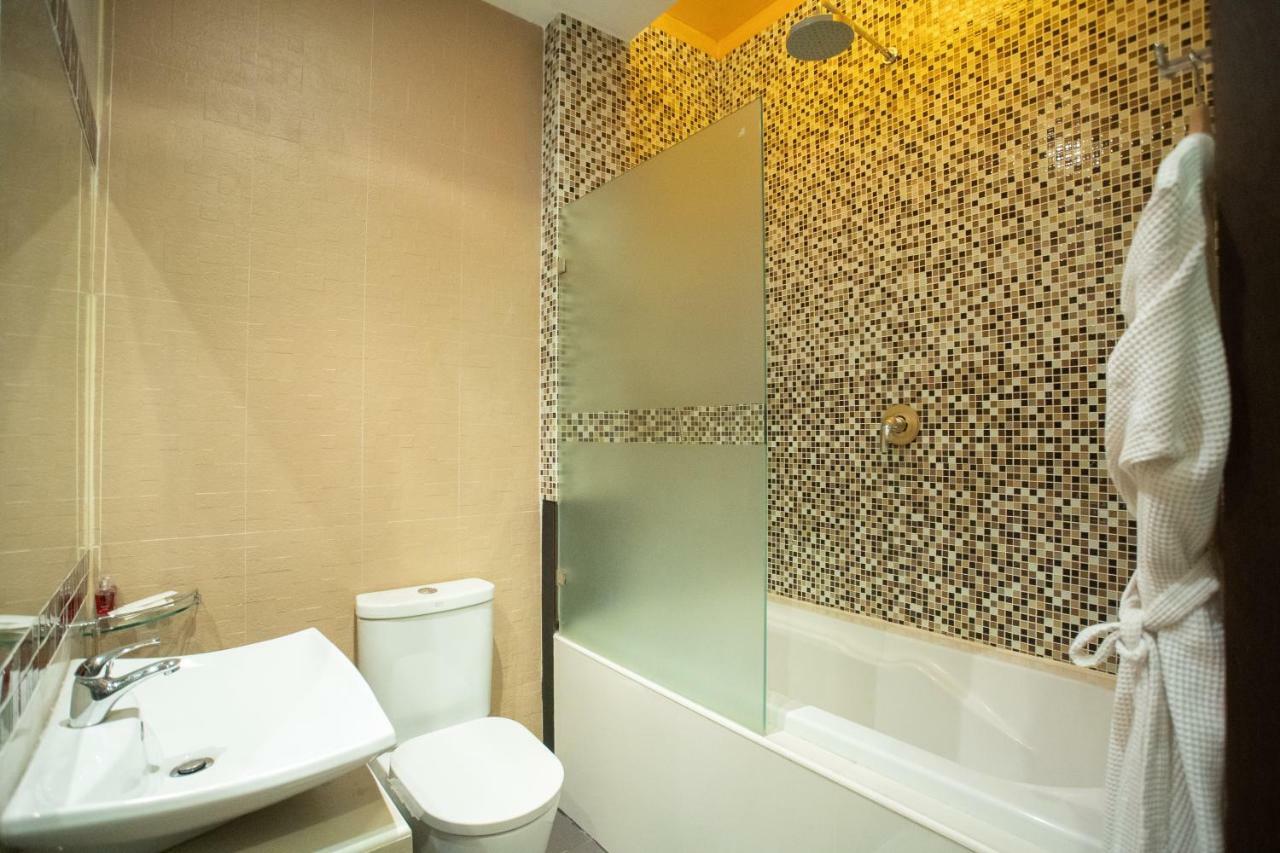Third Rock Bed & Breakfast Bangkok