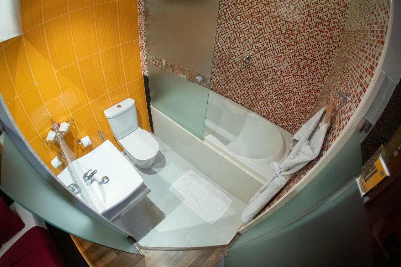 Third Rock Bed & Breakfast Bangkok