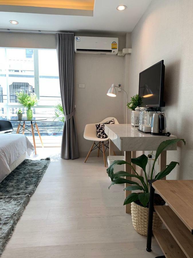 Oho Ratchada Hostel *
