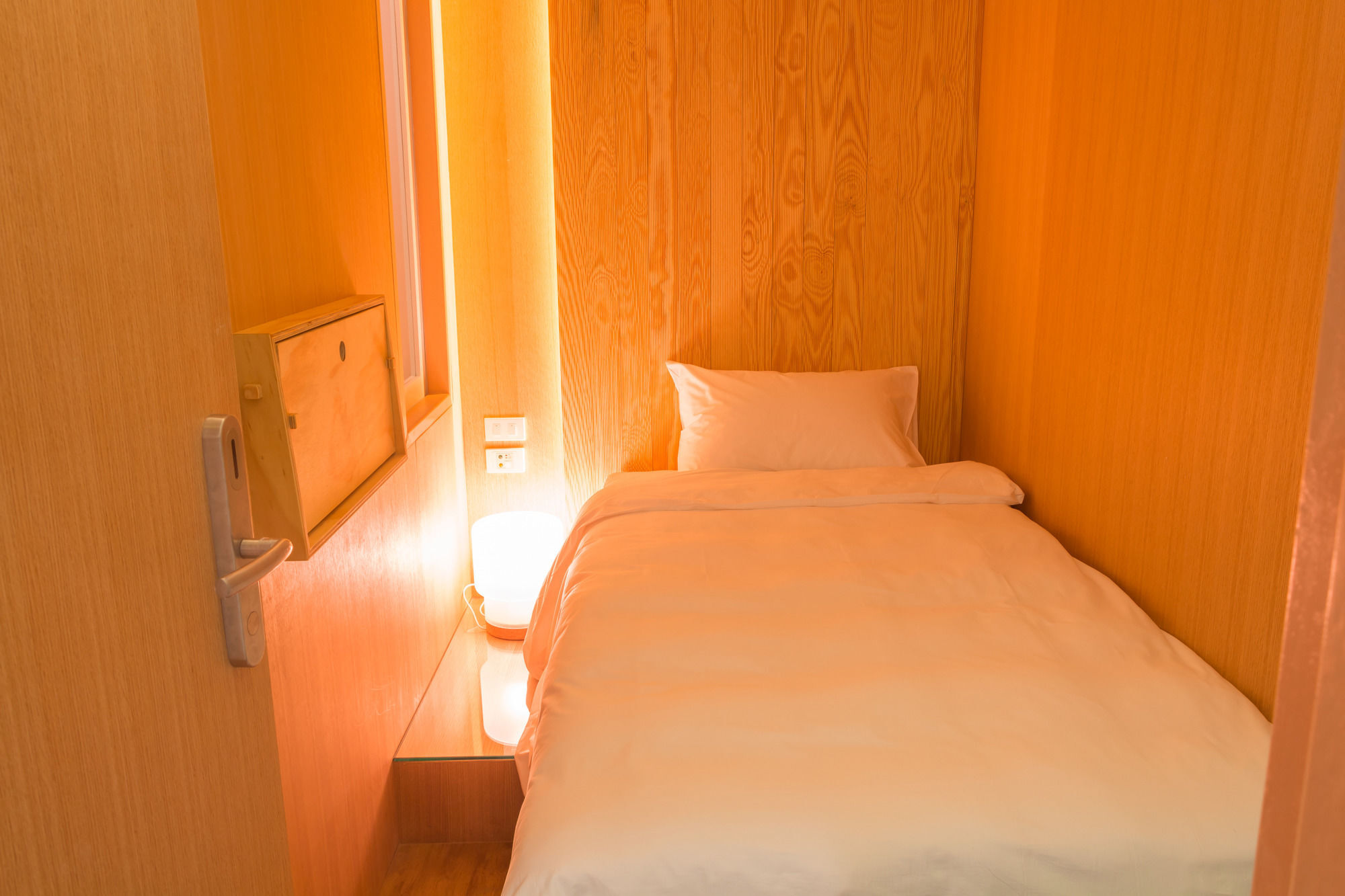 Boxtel @ Suvarnabhumi Airport Capsule hotel