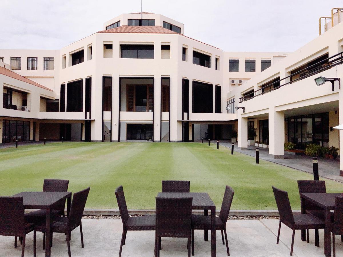 Tempat peranginan Eastin Thana Golf 4*