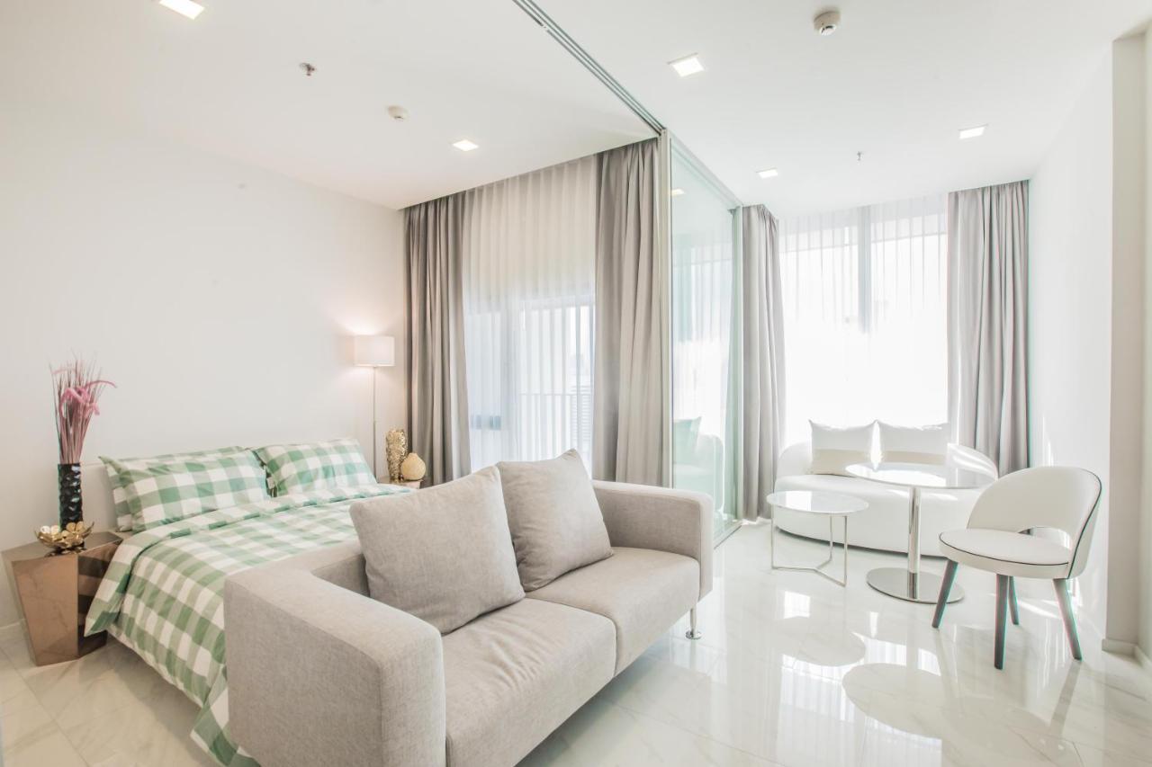 Hyde Sukhumvit 11 Floor 2 Apartment *