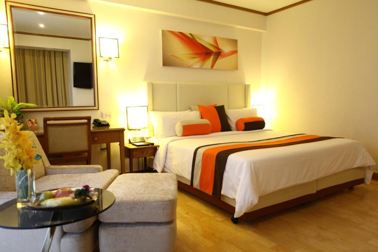 Hotel The Four Wings