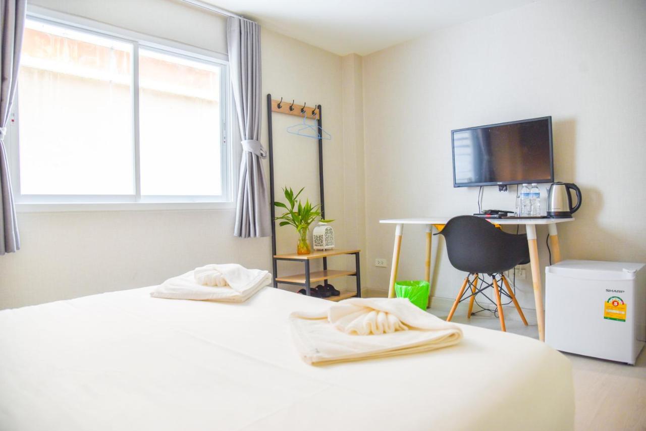 Oho Ratchada Hostel *