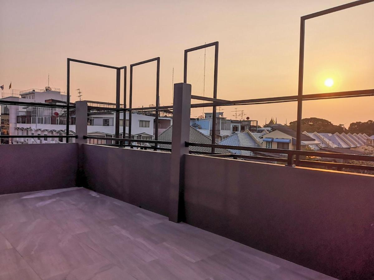 Yakthai Poshtel Hostel