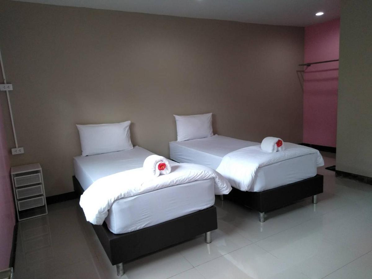Wanderlust Hostel Bangkok